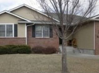 3100 Meadowood Cir, Manhattan, KS 66502