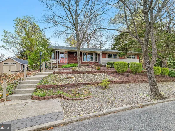 19 W Illinois Ave, Absecon, NJ 08201