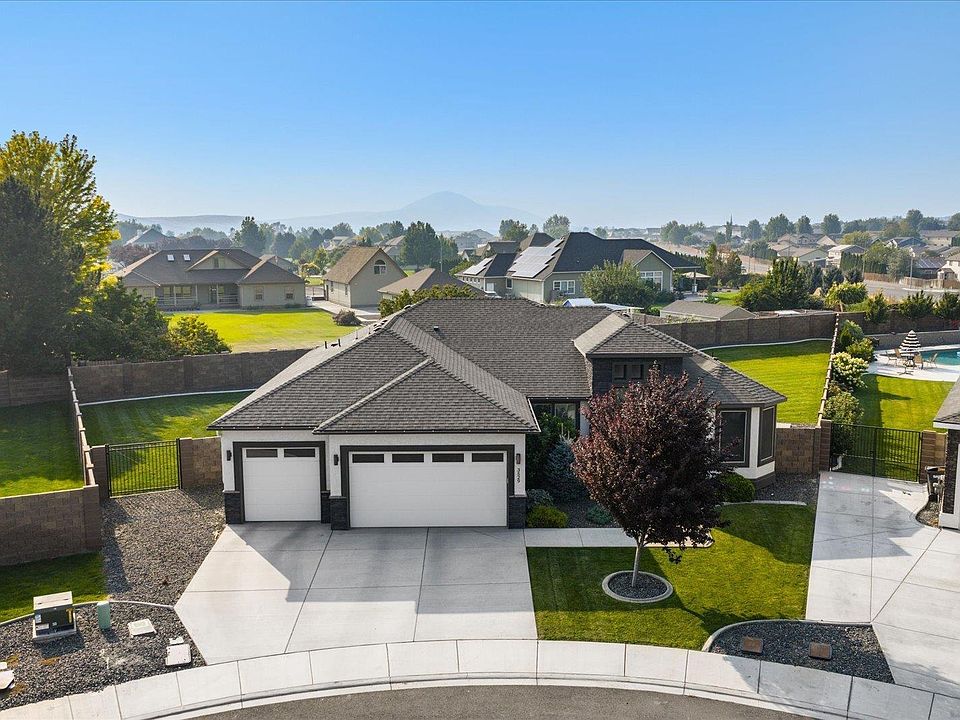 1st image of 3529 Curtis Dr