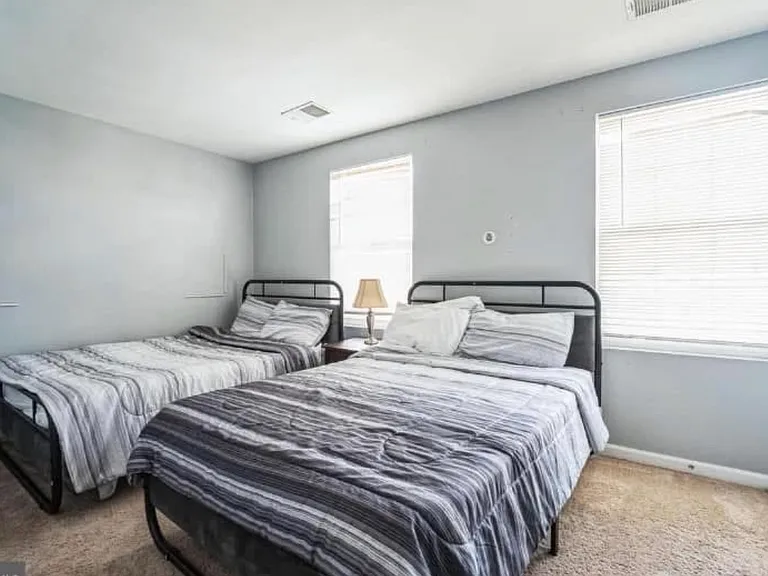1131 Coulbourn Cor #1131 — Photo 8