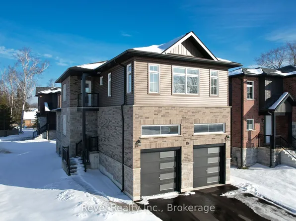45 Joanne Cres, Wasaga Beach, ON L9Z 0S2