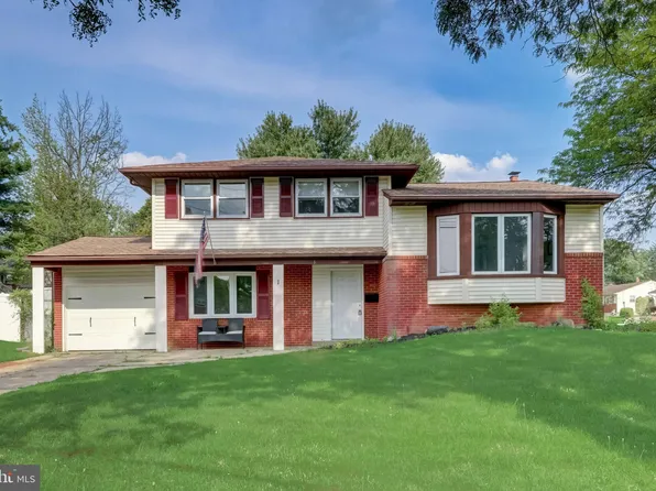 1 Darby Ln, Cherry Hill, NJ 08002