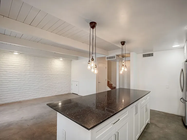 Mulberry Townhomes — Photo 8