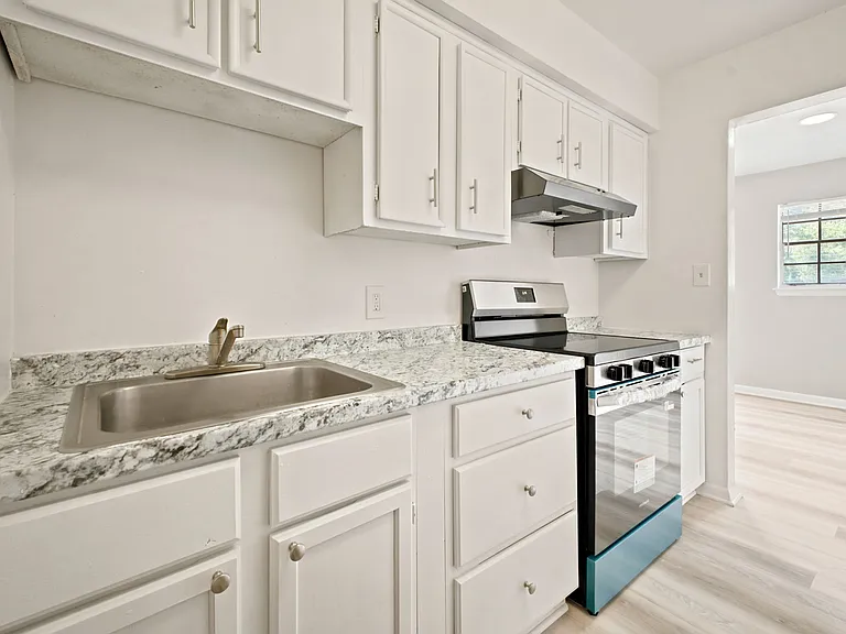 5385 E Princess Anne Rd — Photo 8
