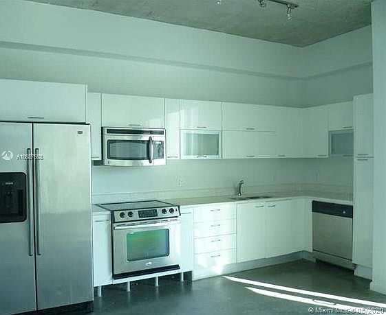 1st image of 133 NE 2nd Ave APT 2910