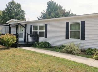 2956 Ries St, Barberton, OH 44203