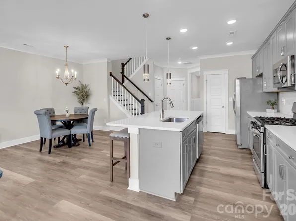 2206 Bexar Trl, Matthews, NC 28105