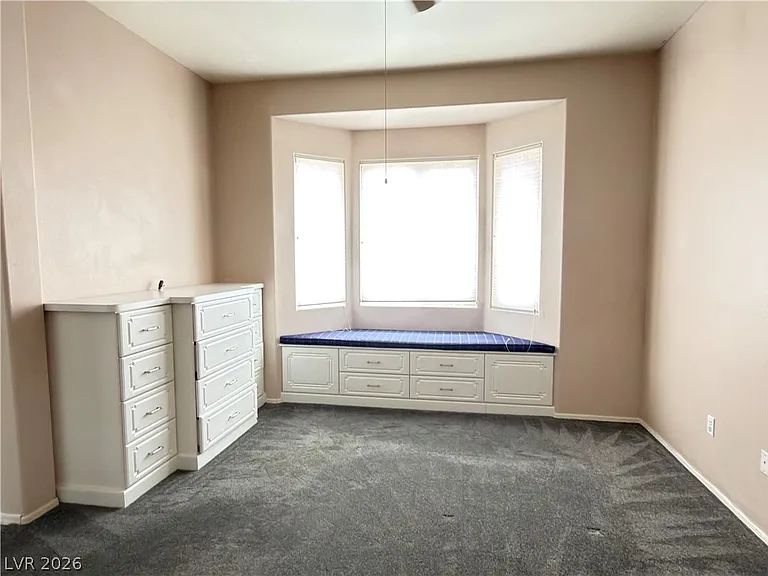 10433 Snyder Ave — Photo 10