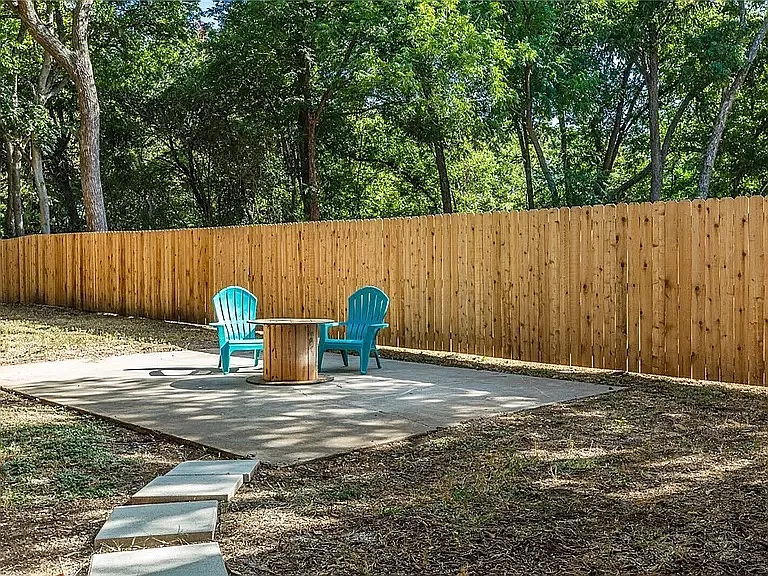 1121 Brook Ave — Photo 20