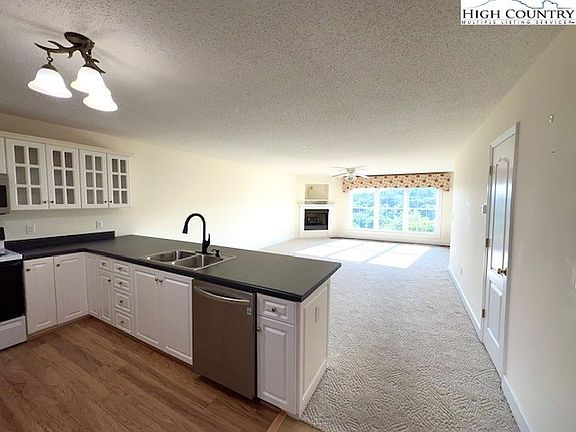 4th image of 80 Club Villa Drive #400