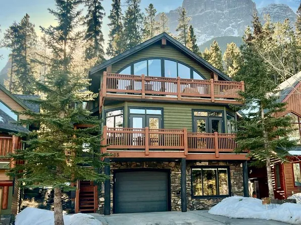 965 N Lawrence Grassi Rdg, Canmore, AB T1W 3C3