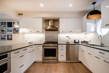 Sold by Harlem Lofts