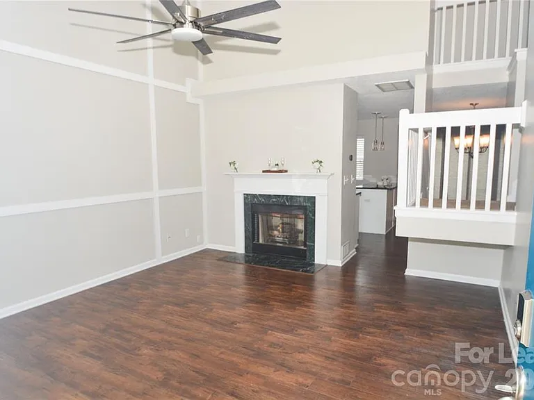 605 Mountainwater Dr — Photo 3