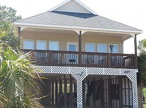 1st image of 207 Magnolia Ct