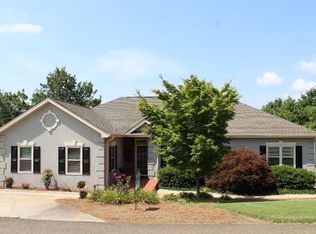 1054 Hunters Rdg, Jasper, GA 30143