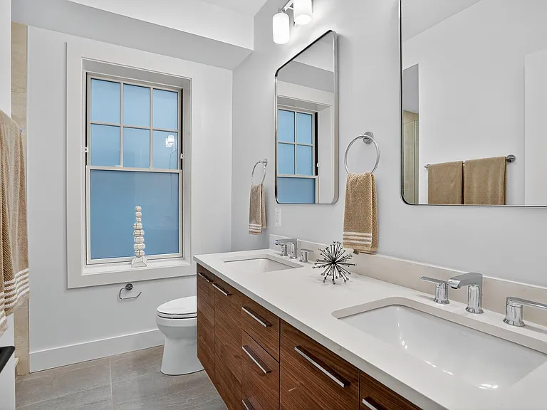 1746 Lanier Pl NW #A — Photo 8