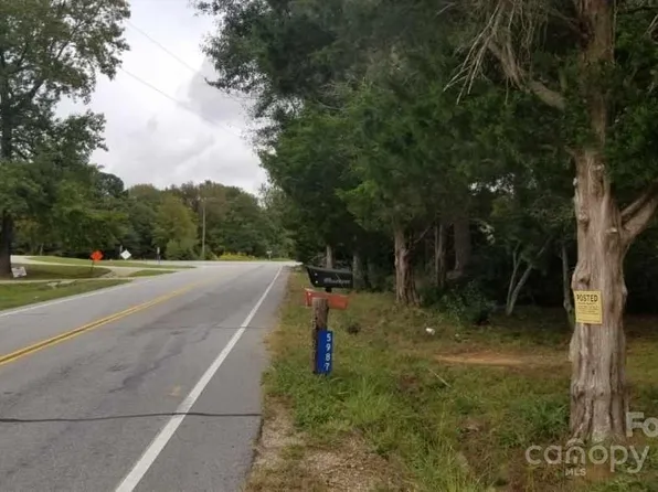 5987 Charlotte Hwy, Lancaster, SC 29720