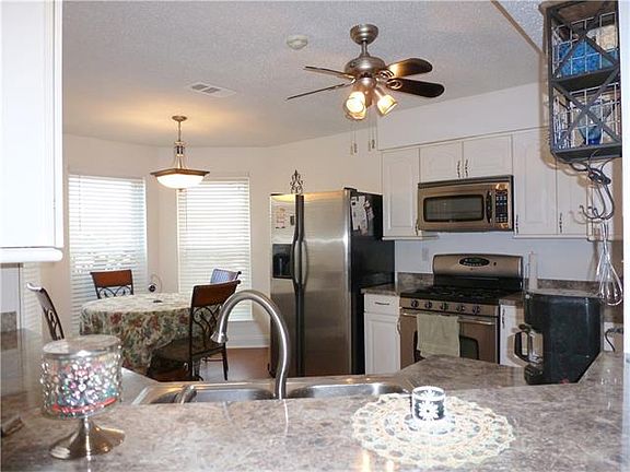 4th image of 2501 Highland Meadows Dr