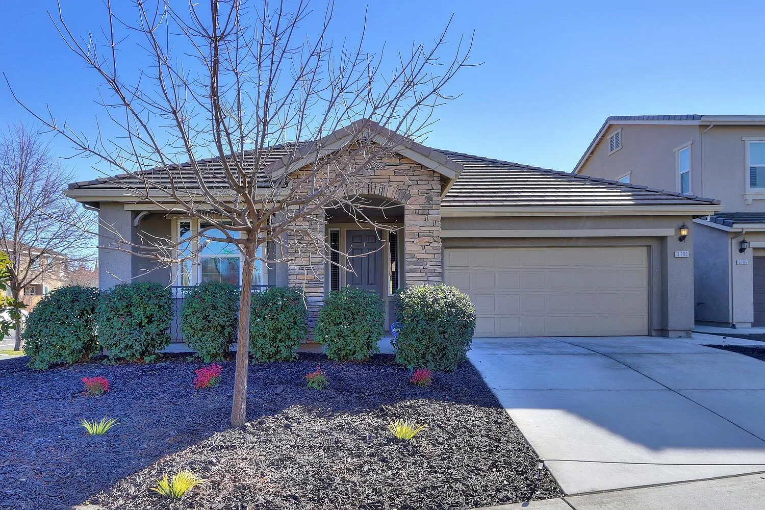 3700 Mirtoon Sea Ave photo 1