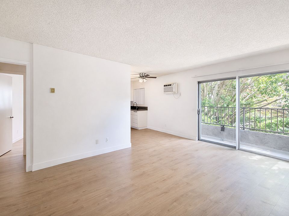 1st image of 3213 Geneva St #212