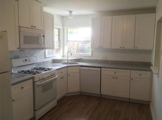 5121 Maple St, Bellaire, TX 77401