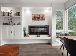 2238 Whatcom Rd #204, Abbotsford, BC V3G0E6