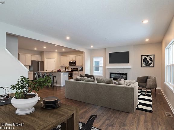 3rd image of 2803 Triplett Woods Ct