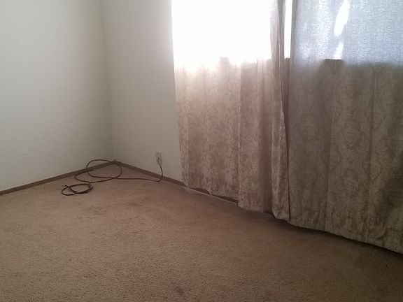 3rd image of 2712 52nd Ave