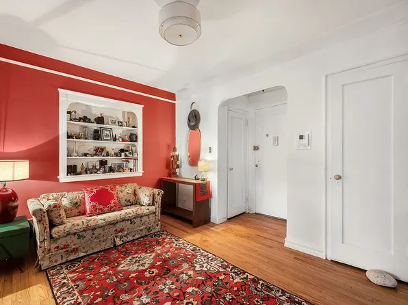 9437 Shore Rd APT E4, Brooklyn, NY 11209