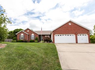 142 Picketts Run, O'Fallon, IL 62269