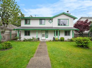 9364 152nd St, Surrey, BC V3R4G2