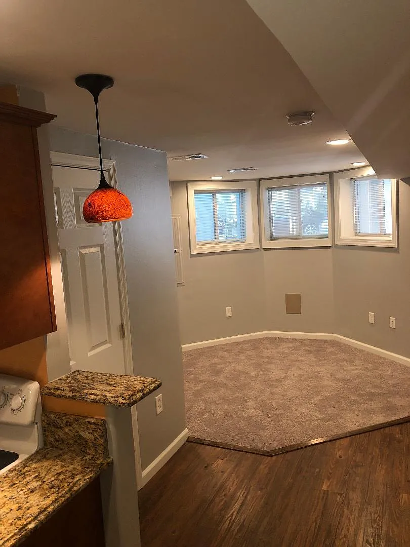 130 V St NW — Photo 2