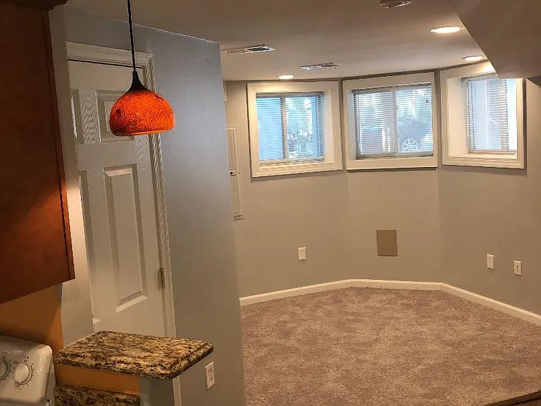 130 V St NW — Photo 1