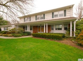 963 Wateredge Pl, Hewlett, NY 11557