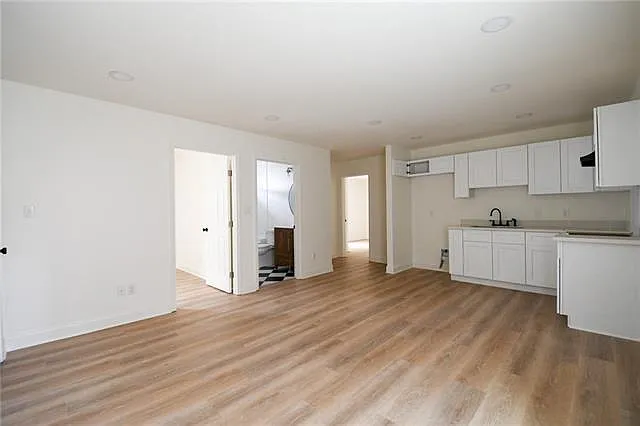 2311 Saint Anthony St #1B — Photo 6
