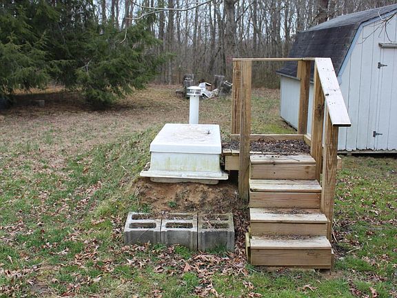 2nd image of 921 McGhee Rd