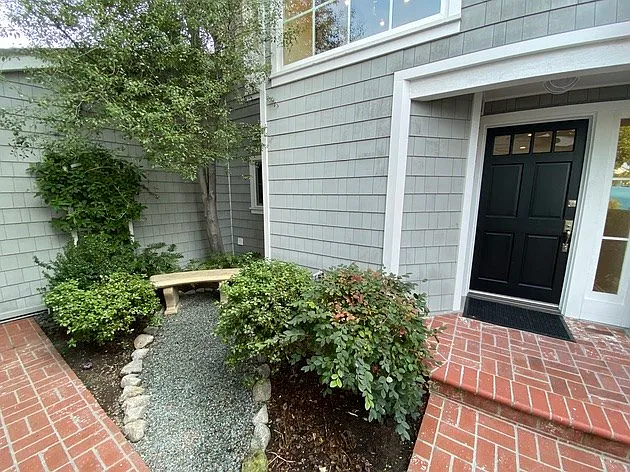 33906 Cape Cv — Photo 3