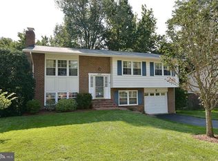 5029 Dequincey Dr, Fairfax, VA 22032
