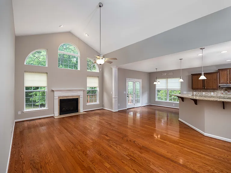 1204 Beech Hollow Dr — Photo 8