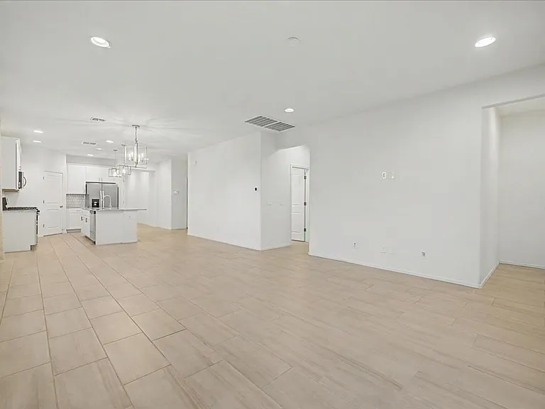 10315 W Robertson St — Photo 16