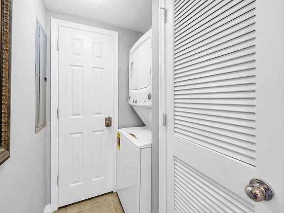4th image of 520 Santa Rosa Blvd APT 113