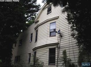 69 Chapman Pl, Irvington, NJ 07111