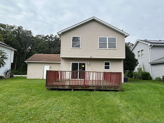 5th image of 715 Wright Rd
