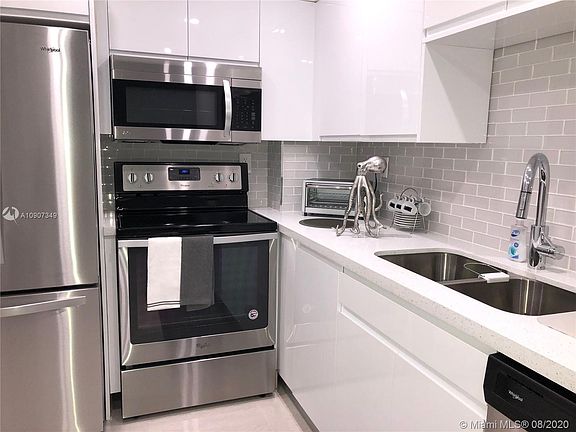 5th image of 10350 W Bay Harbor Dr APT 9K