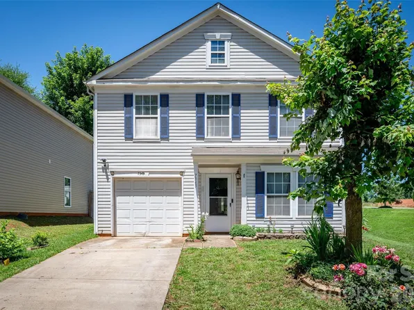 7343 Fox Point Dr, Charlotte, NC 28269