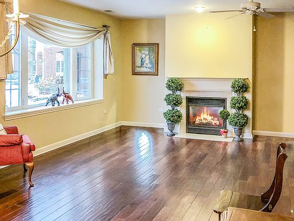 4th image of 2640 Summit Dr Unit 109