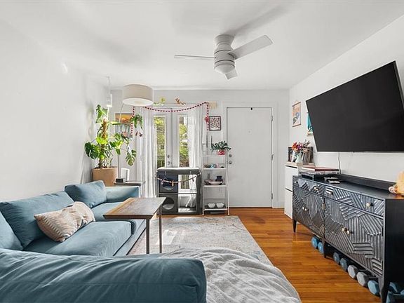 2nd image of 2023 Oakview Rd #314