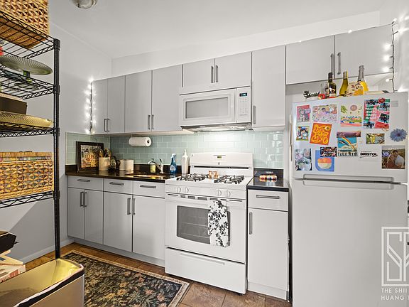 4th image of 172 Huntington St #2F
