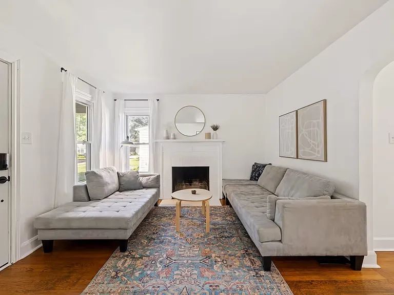 154 E Dominion Blvd — Photo 4