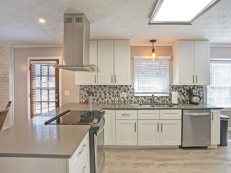 752 Mountainbrooke Cir — Photo 13